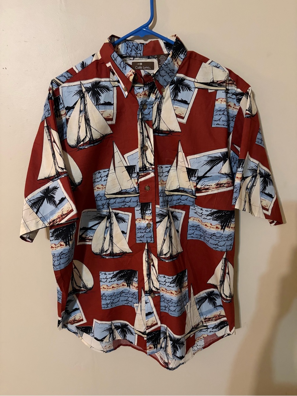 Cafe Luna Men's M Red Sailboat Print Short-Sleeve Button-Down Shirt